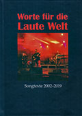 LAUTE WELT ist eine Rockband, die 1992 von Torsten Schramm (Gitarre, Gesang), Zoltán Nostitz (Bassgitarre, Saxofon) und Axel Hübler (Schlagzeug, Perkussion) in Jena gegründet wurde. 2003 stieß Jens Huschenbeck (Keyboard, Piano, Akkordeon) dazu. Zunächst spielten sie unter den Bandnamen „Loch im Kopf“ (1992–2001) sowie „Nosingles“ (2002–2010). Musikalisch zwischen Rock und Chanson zu verorten, hat LAUTE WELT viele Genres ausprobiert und ihren eigenen Stil entwickelt. Die vier Musiker geben elektrisch verstärkt und unplugged Konzerte. LAUTE WELT produzierte bisher zwei Kassetten und sechs CDs. Die Songtexte der CDs sind Inhalt des vorliegenden Buches.